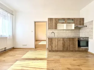 Pronájem bytu 2+kk, Náchod, Žižkova, 48 m2