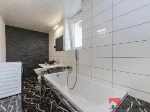 Prodej rodinného domu, Nová Ves, 322 m2