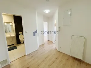 Pronájem bytu 4+kk, Praha, Pod Kavalírkou, 100 m2