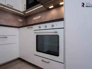Prodej bytu 1+kk, Praha - Hloubětín, Šestajovická, 30 m2