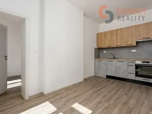 Pronájem bytu 2+kk, Břeclav, Sady 28. října, 34 m2