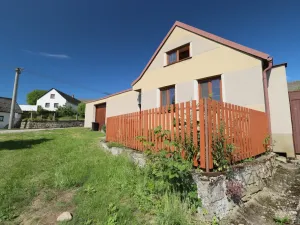 Prodej rodinného domu, Zahrádky - Horní Dvorce, 180 m2