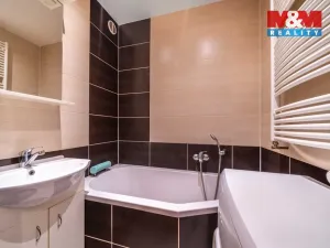 Prodej bytu 2+1, Hrádek - Nová Huť, 1. máje, 56 m2