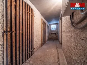 Prodej bytu 2+1, Hrádek - Nová Huť, 1. máje, 56 m2