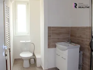 Pronájem bytu 3+1, Kynšperk nad Ohří, Zámecká, 60 m2