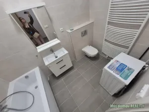 Pronájem bytu 2+kk, Praha - Kbely, Luštěnická, 48 m2