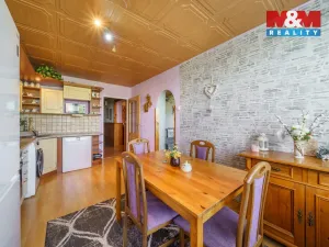 Prodej bytu 3+1, Měděnec, Náměstí, 70 m2