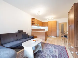 Prodej bytu 3+kk, Moravany, Jabloňová, 66 m2