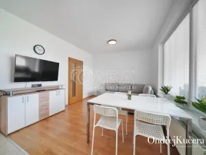Prodej bytu 1+kk, Praha - Horní Měcholupy, Modenská, 70 m2