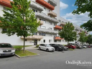 Prodej bytu 1+kk, Praha - Horní Měcholupy, Modenská, 70 m2