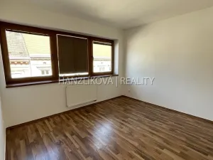 Pronájem bytu 3+kk, České Budějovice - České Budějovice 3, Skuherského, 88 m2
