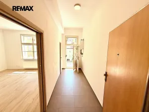 Pronájem bytu 2+kk, Praha - Vyšehrad, Neklanova, 57 m2