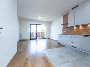 Pronájem bytu 2+kk, Kralupy nad Vltavou - Lobeček, J. Wolkera, 63 m2