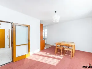 Pronájem bytu 2+kk, Praha - Kbely, Luštěnická, 49 m2