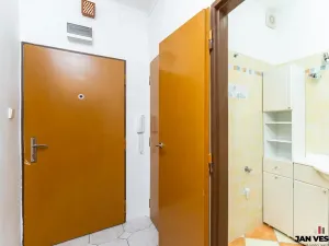 Pronájem bytu 2+kk, Praha - Kbely, Luštěnická, 49 m2