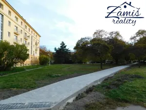 Prodej bytu 1+1, Kladno, gen. Píky, 37 m2