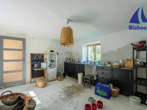 Prodej zemědělské usedlosti, Krupá, 285 m2