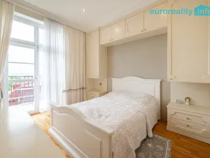 Prodej bytu 4+kk, Mariánské Lázně - Úšovice, Zeyerova, 116 m2