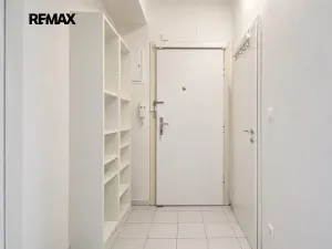 Pronájem bytu 1+1, Praha - Břevnov, U kaštanu, 43 m2