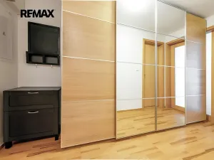 Pronájem bytu 1+kk, Praha - Žižkov, Ke kapslovně, 53 m2