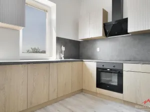 Prodej bytu 2+kk, Děčín - Děčín VI-Letná, Novoměstská, 41 m2