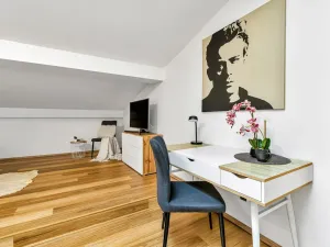Prodej bytu 3+kk, Šestajovice, Komenského, 116 m2