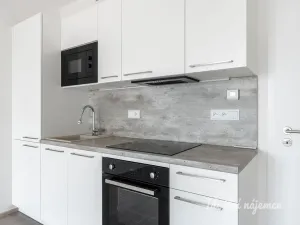 Pronájem bytu 1+kk, Praha - Hloubětín, Domalípova, 32 m2