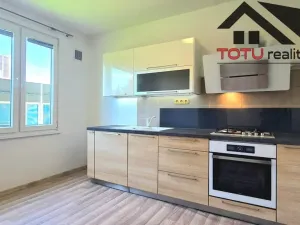 Pronájem bytu 1+1, Jaroměř, nábřeží 17. listopadu, 35 m2
