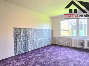 Pronájem bytu 1+1, Jaroměř, nábřeží 17. listopadu, 35 m2
