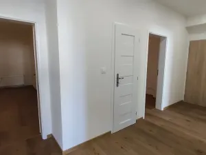 Prodej obchodního prostoru, Praha, Bělohorská, 86 m2