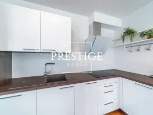 Pronájem bytu 2+kk, Praha - Karlín, Nekvasilova, 62 m2