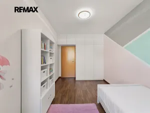 Prodej bytu 3+kk, Praha - Kyje, Sicherova, 79 m2