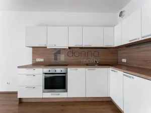 Pronájem bytu 1+kk, Praha, U Hostavického potoka, 32 m2
