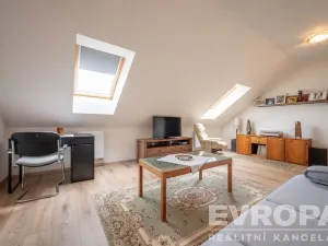 Prodej rodinného domu, Řevnice, Čs. armády, 160 m2