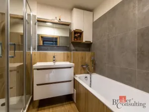 Prodej bytu 3+1, Pardubice - Cihelna, Kunětická, 73 m2