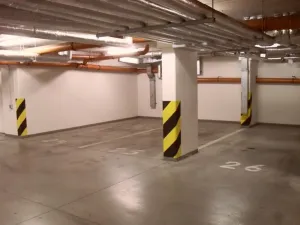 Pronájem garážového stání, Praha - Košíře, Plzeňská, 14 m2