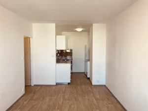Pronájem bytu 2+kk, Praha - Kamýk, Pšenčíkova, 43 m2