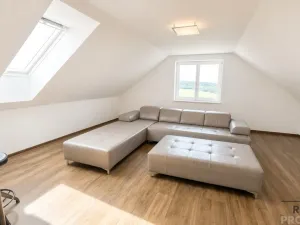 Pronájem rodinného domu, Lipůvka, 180 m2