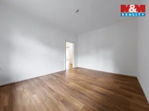Prodej bytu 3+1, Karlovy Vary - Drahovice, Americká, 92 m2