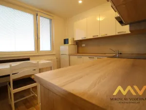 Pronájem bytu 2+kk, Hradec Králové - Nový Hradec Králové, třída Edvarda Beneše, 42 m2