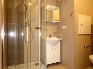 Pronájem bytu 2+kk, Hradec Králové - Nový Hradec Králové, třída Edvarda Beneše, 42 m2