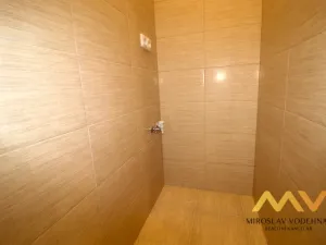 Pronájem bytu 2+kk, Hradec Králové - Nový Hradec Králové, třída Edvarda Beneše, 42 m2