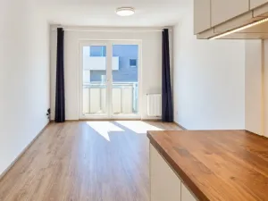 Pronájem bytu 2+kk, Třebíč, Kremláčkova, 46 m2