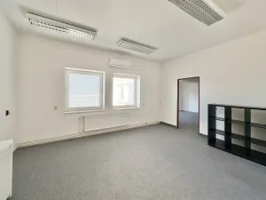 Pronájem kanceláře, Brno, Kaštanová, 58 m2
