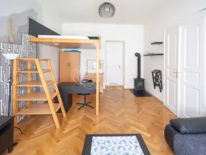 Pronájem bytu 2+kk, Praha - Karlín, Thámova, 43 m2