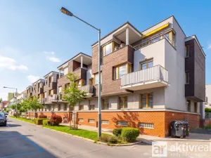 Prodej bytu 3+1, Praha - Žižkov, Mezi domky, 110 m2