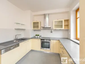 Prodej bytu 3+1, Praha - Žižkov, Mezi domky, 110 m2