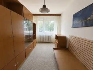 Pronájem bytu 3+1, Praha - Horní Počernice, Komárovská, 70 m2