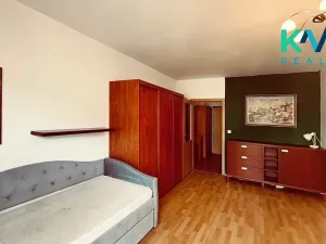 Pronájem bytu 1+kk, Karlovy Vary, Waldertova, 39 m2
