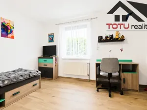 Prodej rodinného domu, Trutnov, 240 m2